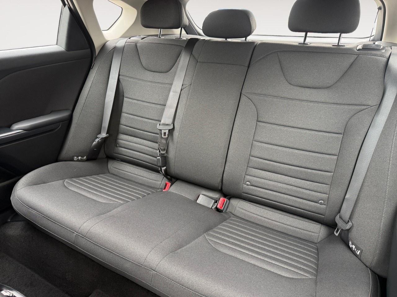 2026 Kia K4 Hatchback EX FWD Photo