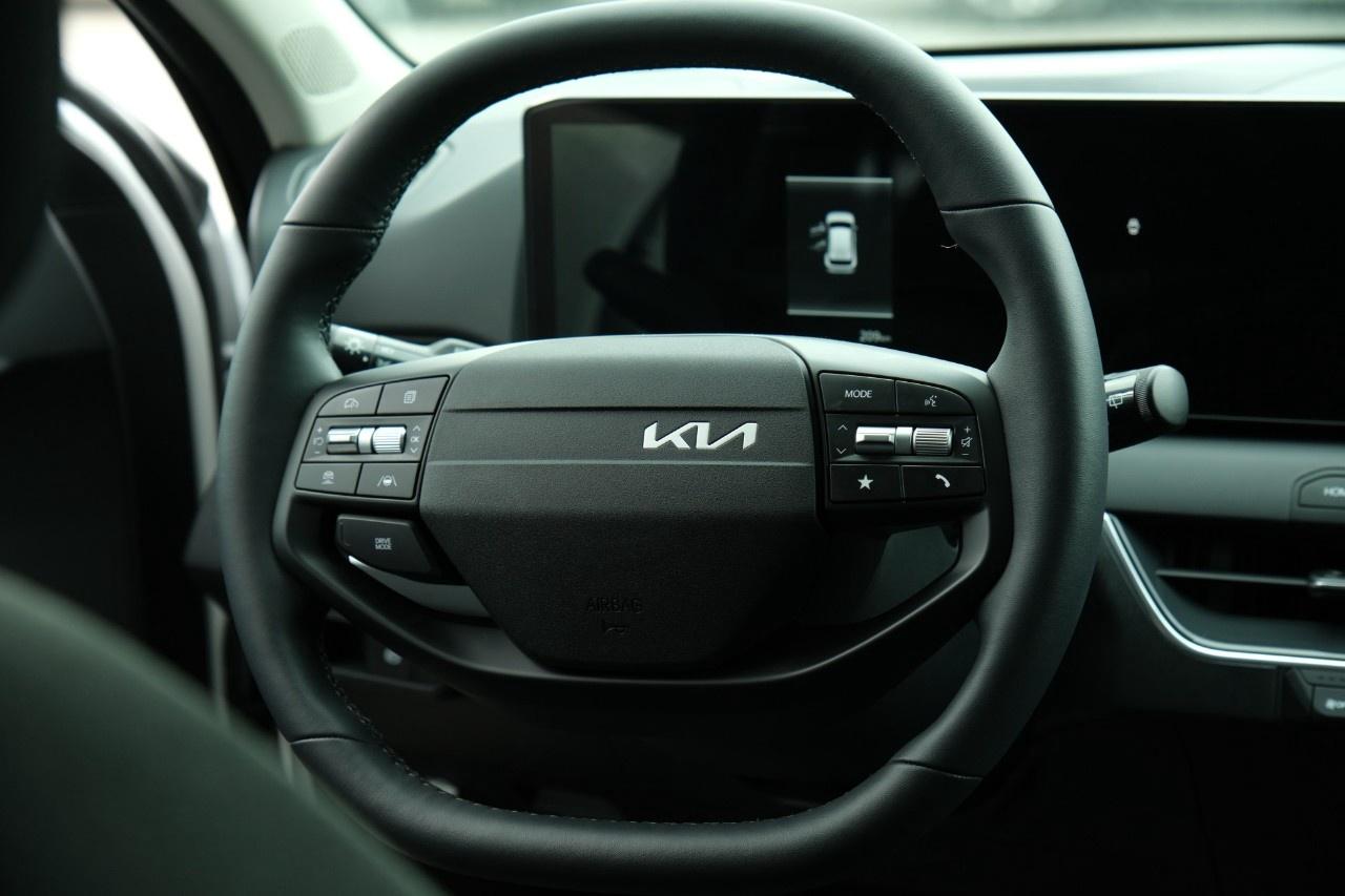 2026 Kia K4 Hatchback EX FWD Photo