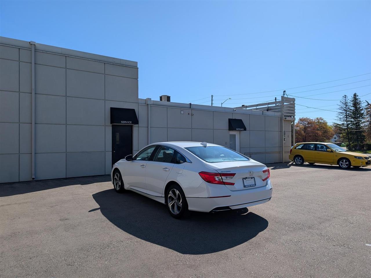 2018 Honda Accord EX-L - SUNROOF - LEATHER - TECH FEATS Photo2