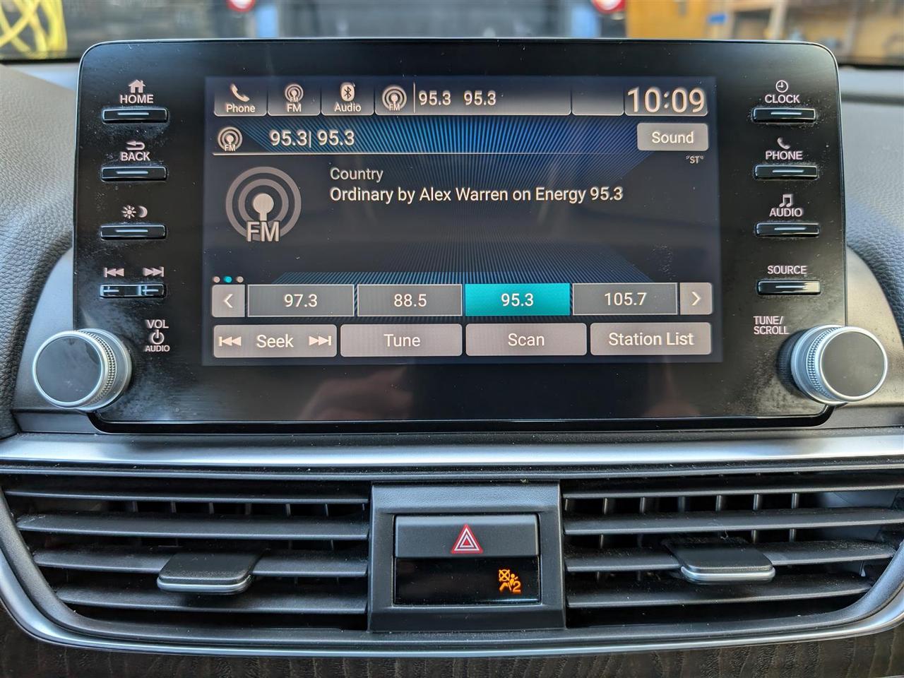 2018 Honda Accord EX-L - SUNROOF - LEATHER - TECH FEATS Photo
