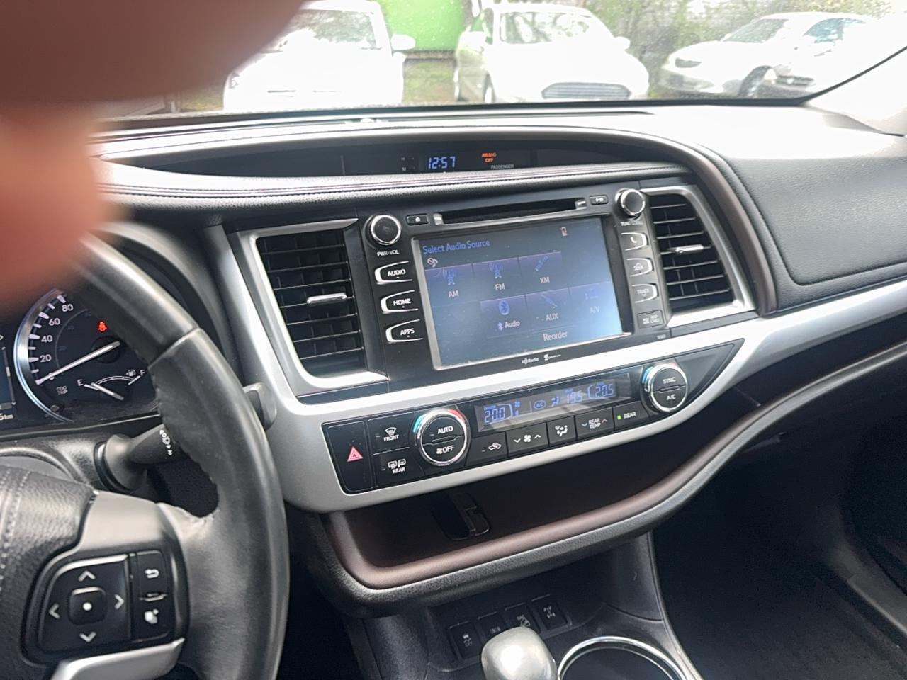 2015 Toyota Highlander XLE Photo