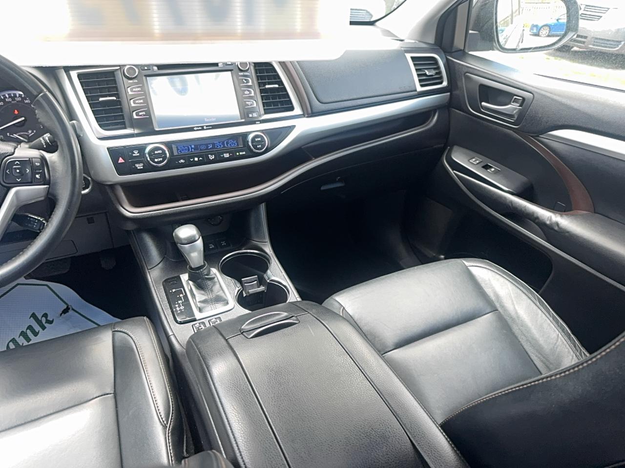 2015 Toyota Highlander XLE Photo