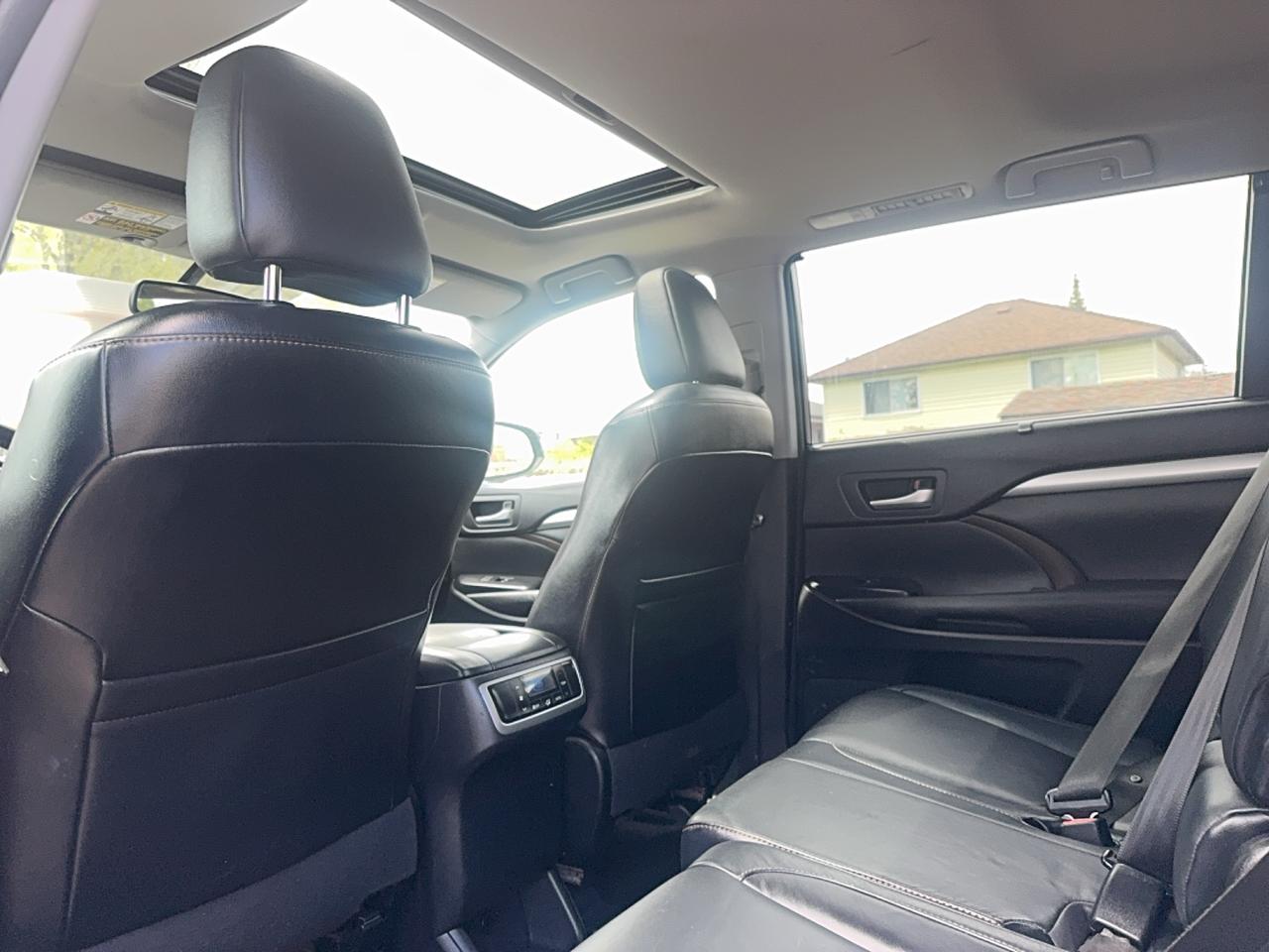 2015 Toyota Highlander XLE Photo