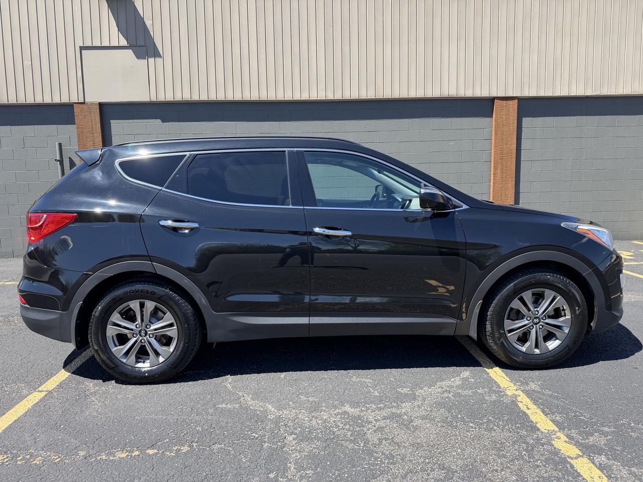 2016 Hyundai Santa Fe Sport Luxury Photo3