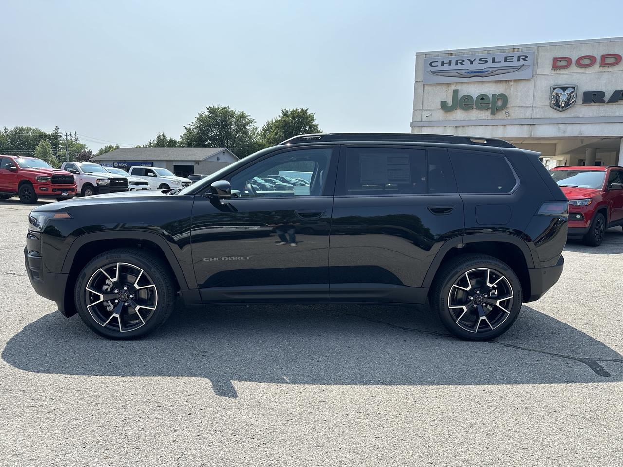 2026 Jeep Cherokee OVERLAND Photo