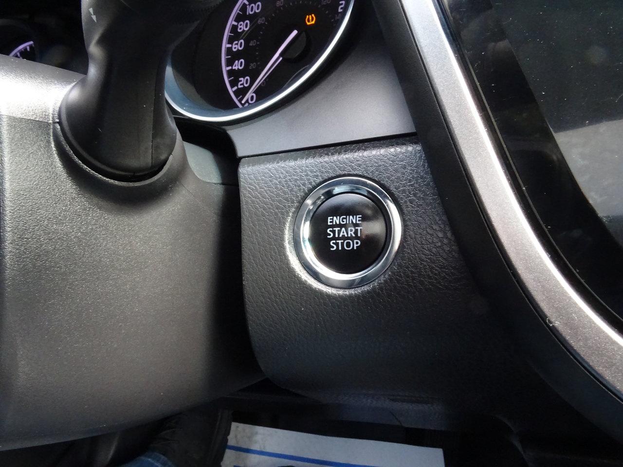 2018 Toyota Camry SE Photo