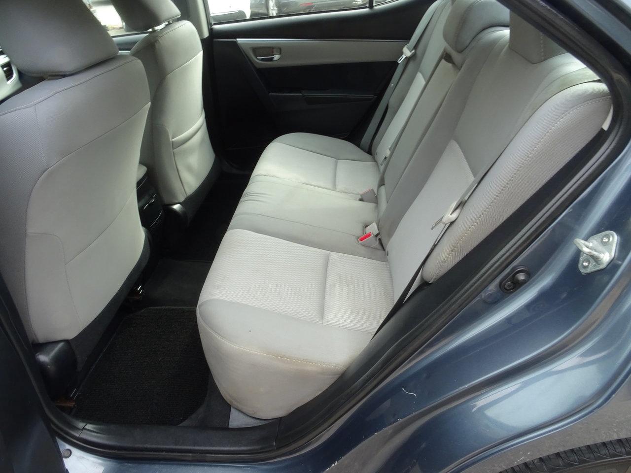 2015 Toyota Corolla LE Photo