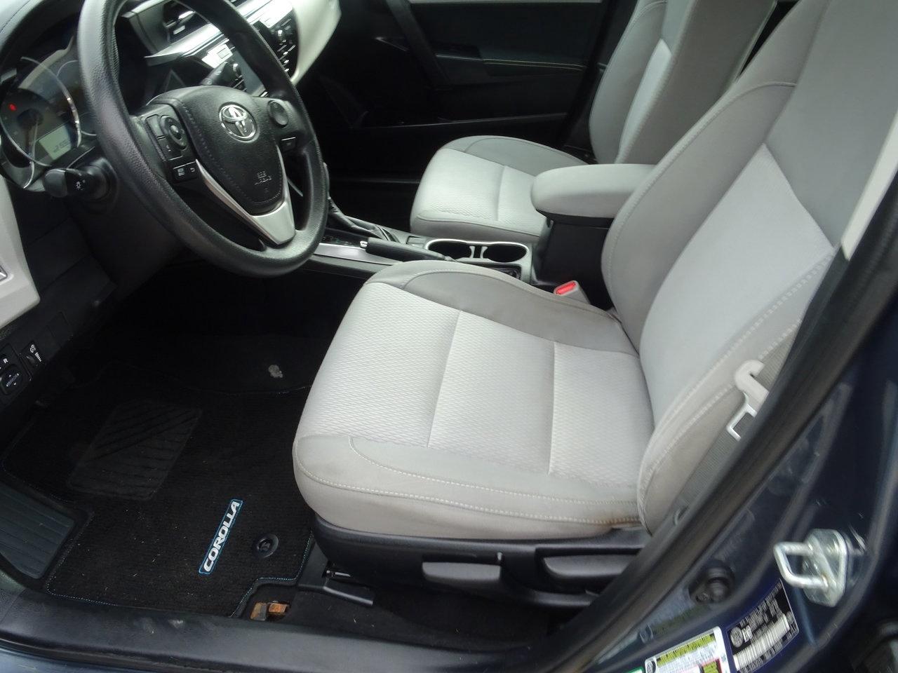 2015 Toyota Corolla LE Photo