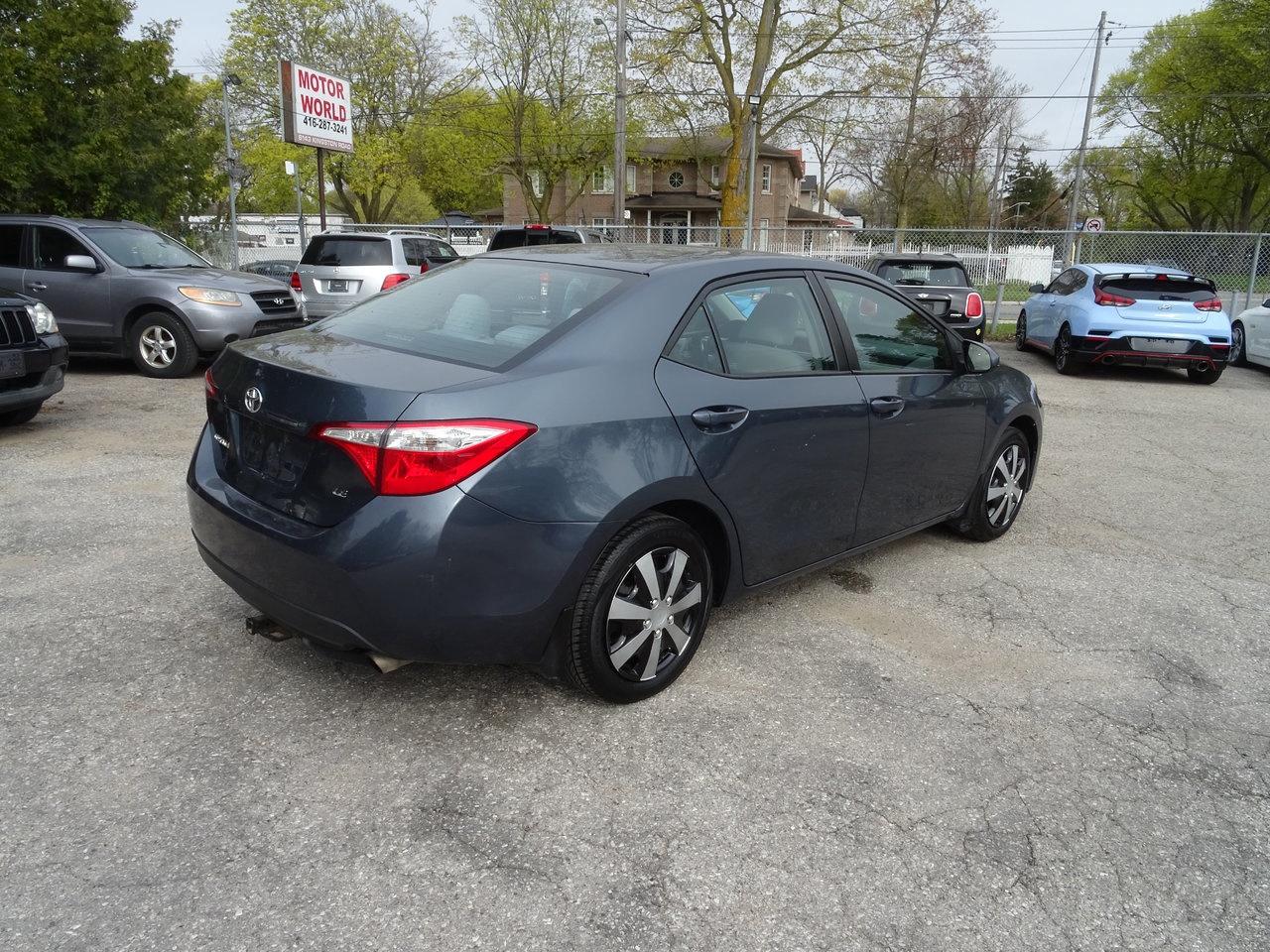 2015 Toyota Corolla LE Photo