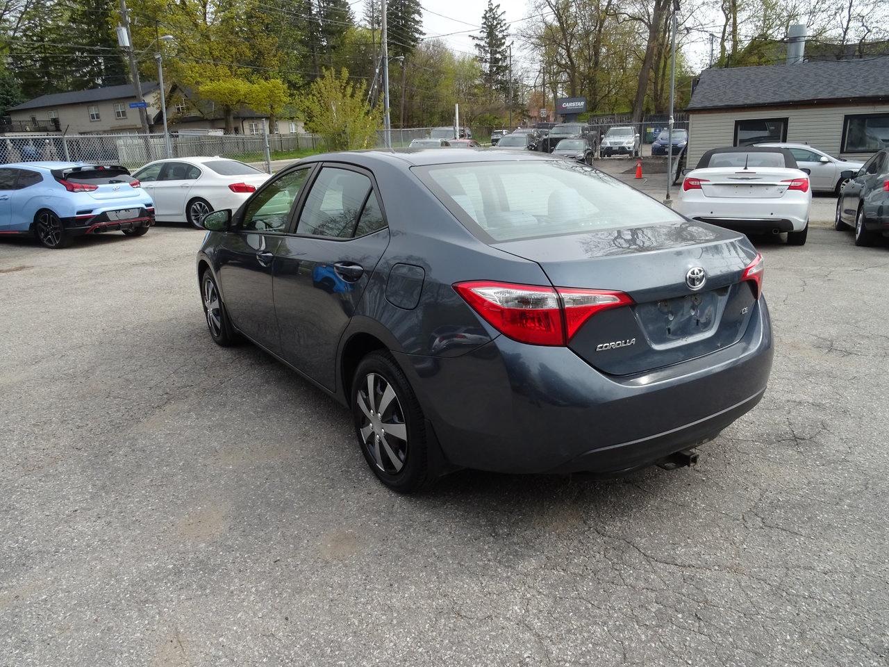 2015 Toyota Corolla LE Photo