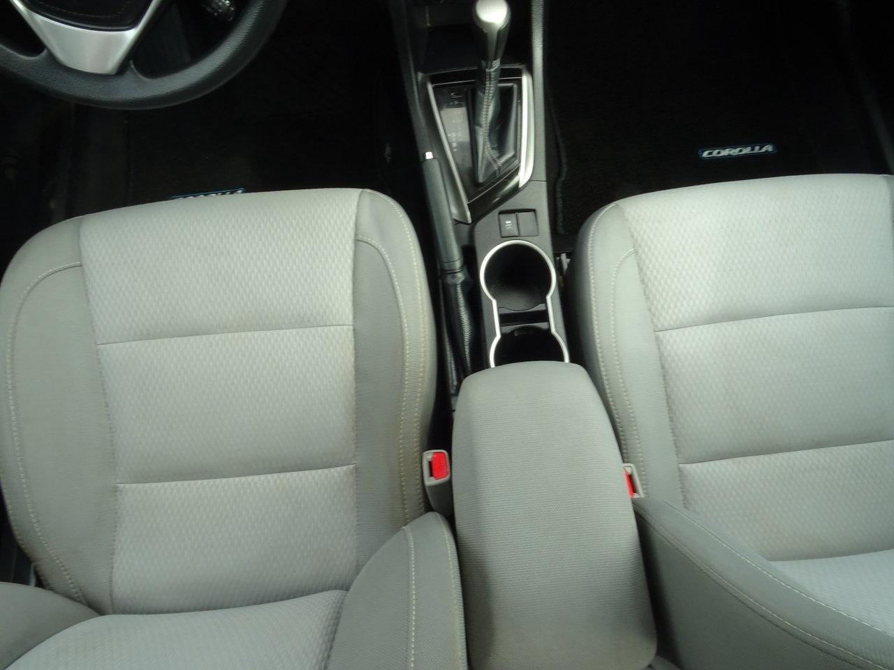 2015 Toyota Corolla LE Photo