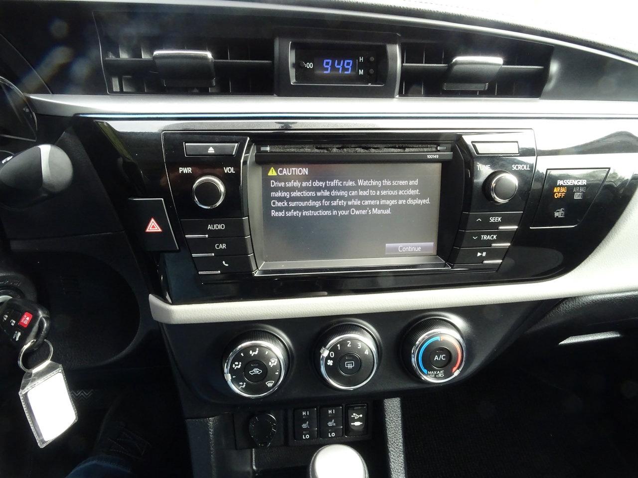 2015 Toyota Corolla LE Photo