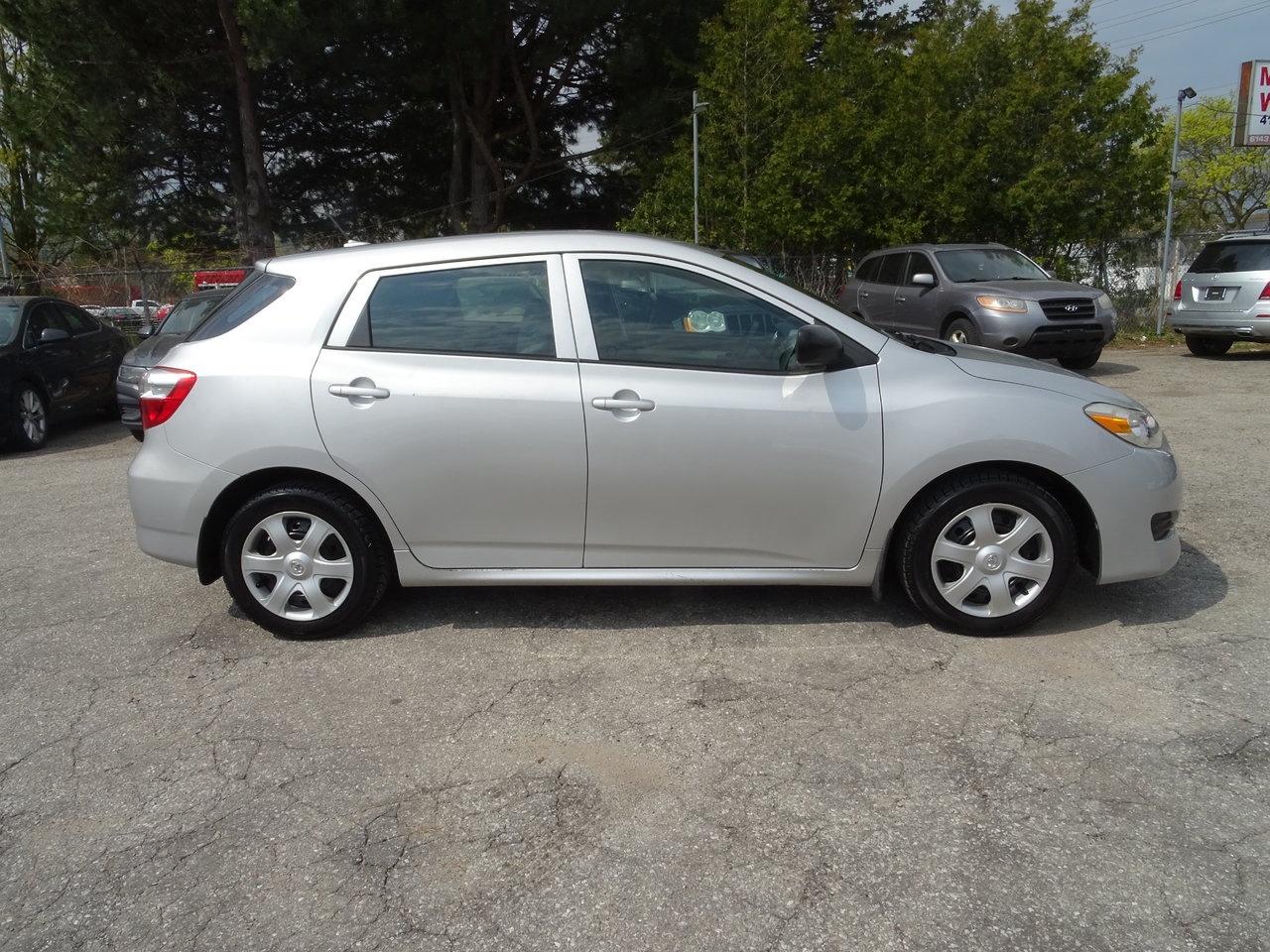 2009 Toyota Matrix BASE Photo4