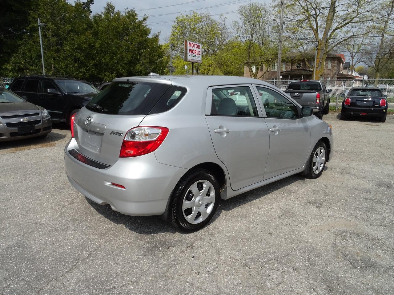 2009 Toyota Matrix BASE Photo