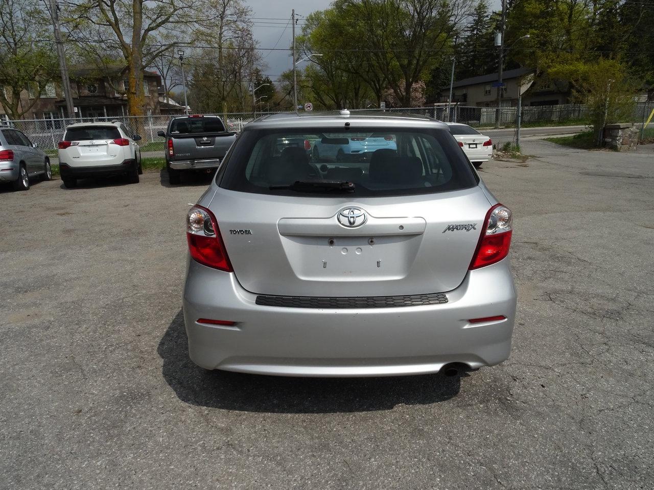 2009 Toyota Matrix BASE Photo