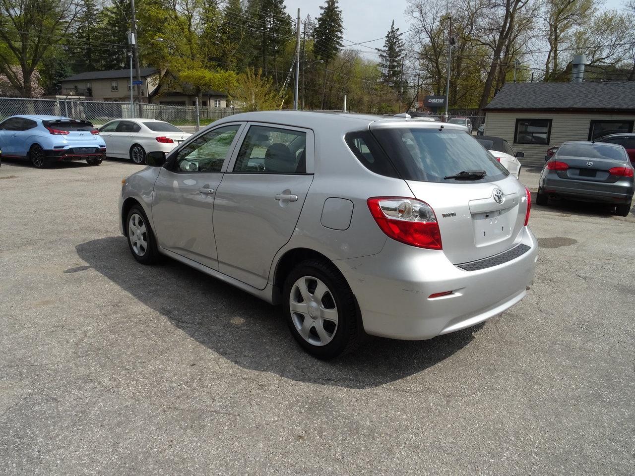 2009 Toyota Matrix BASE Photo