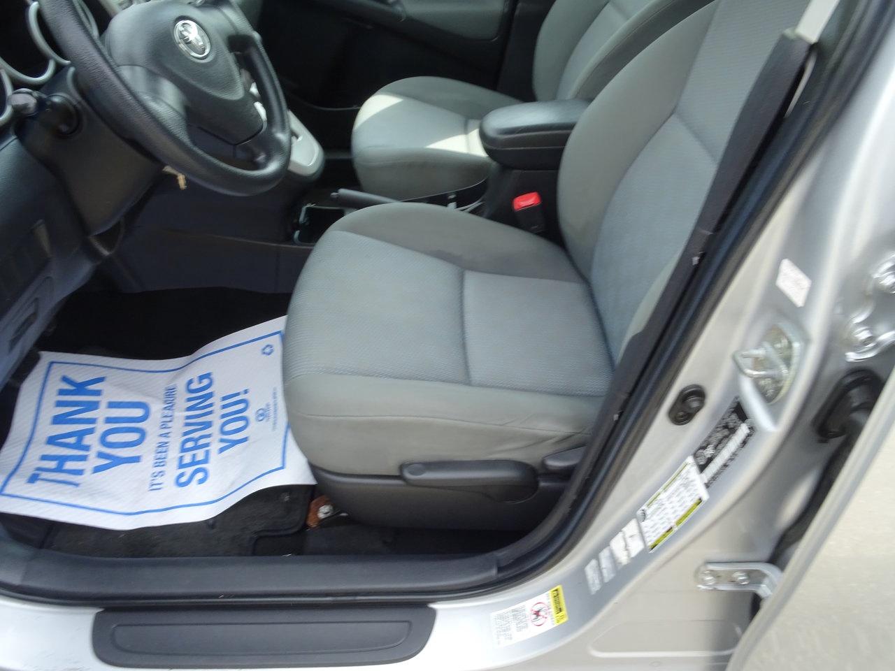 2009 Toyota Matrix BASE Photo