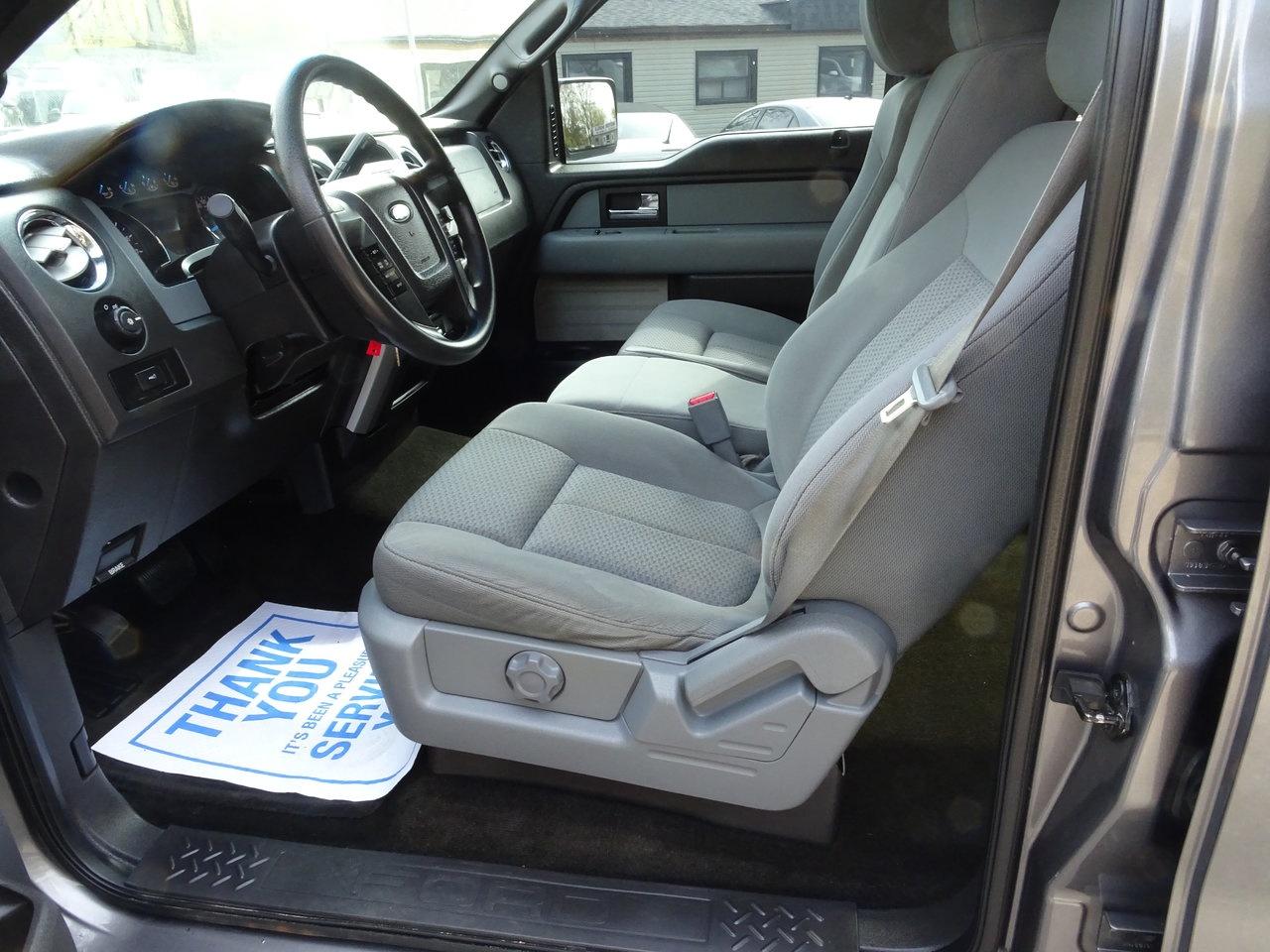 2013 Ford F-150 XLT Photo