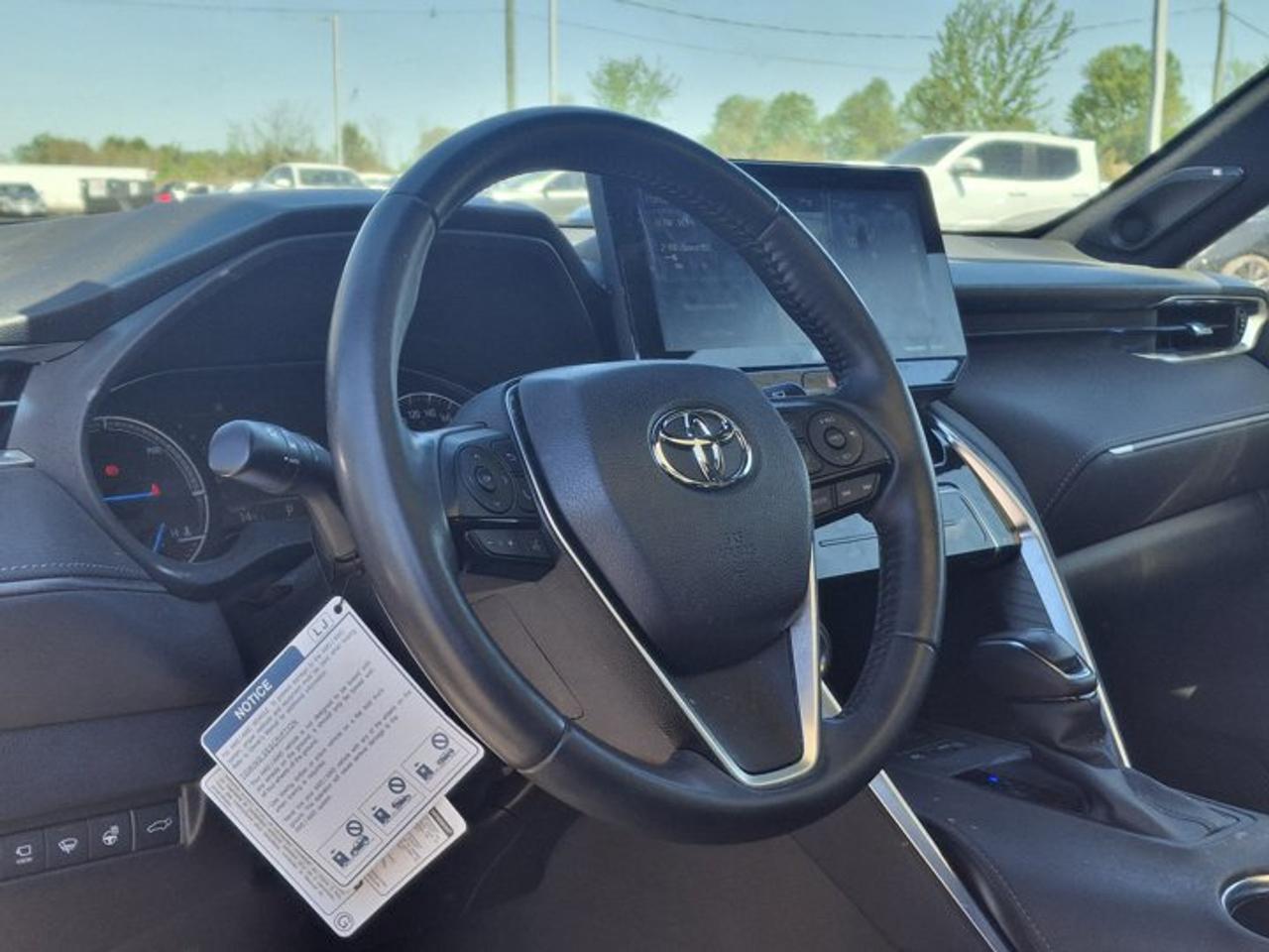 2022 Toyota Venza Limited AWD | Leather | Pano Roof | Heated + Ventilated Seats | Heated Steering | and More ! Photo