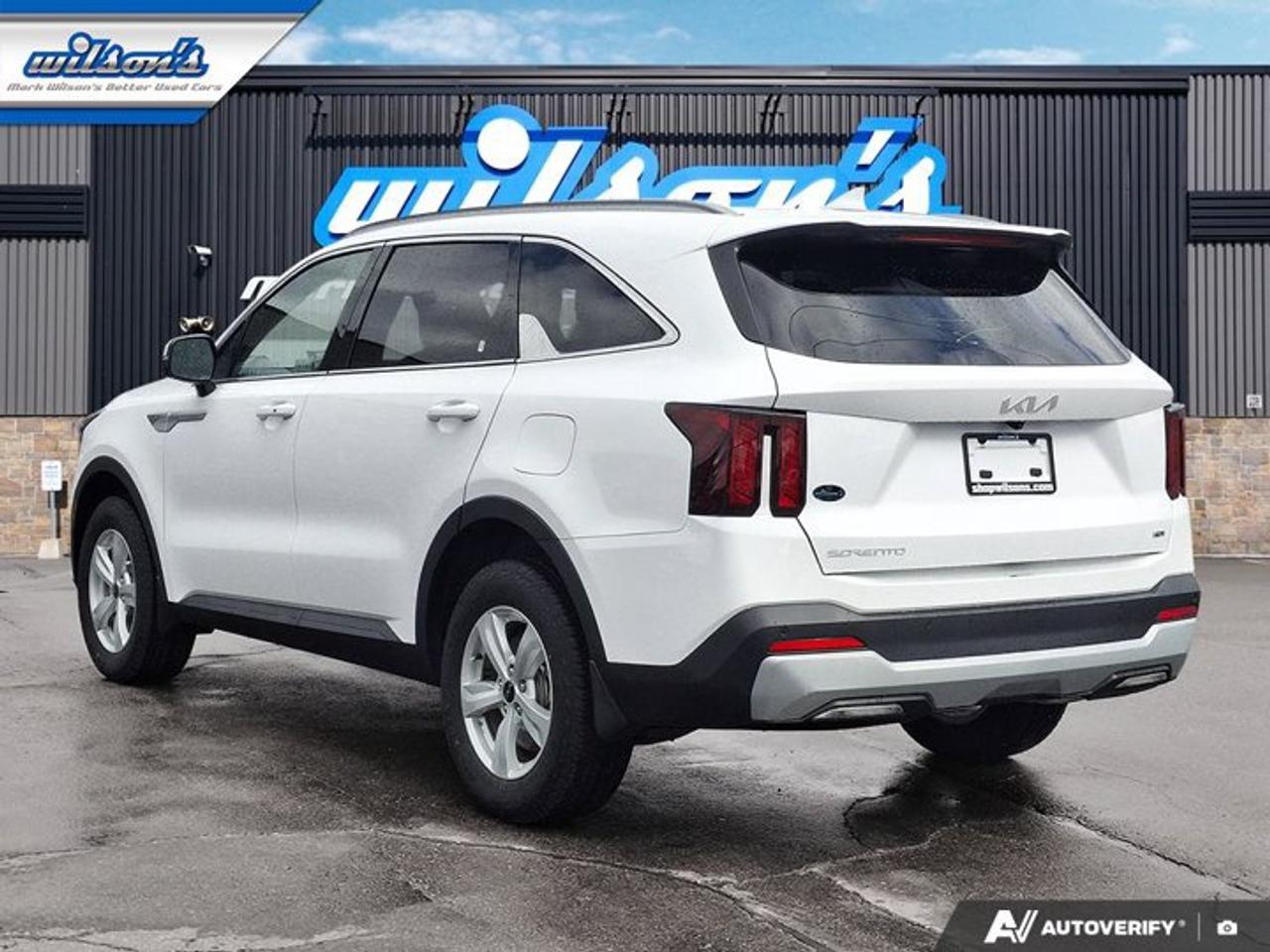 2024 Kia Sorento LX AWD | 3rd Row Seats | Heated Seats | CarPlay + Android | Rear Camera | and More ! Photo2