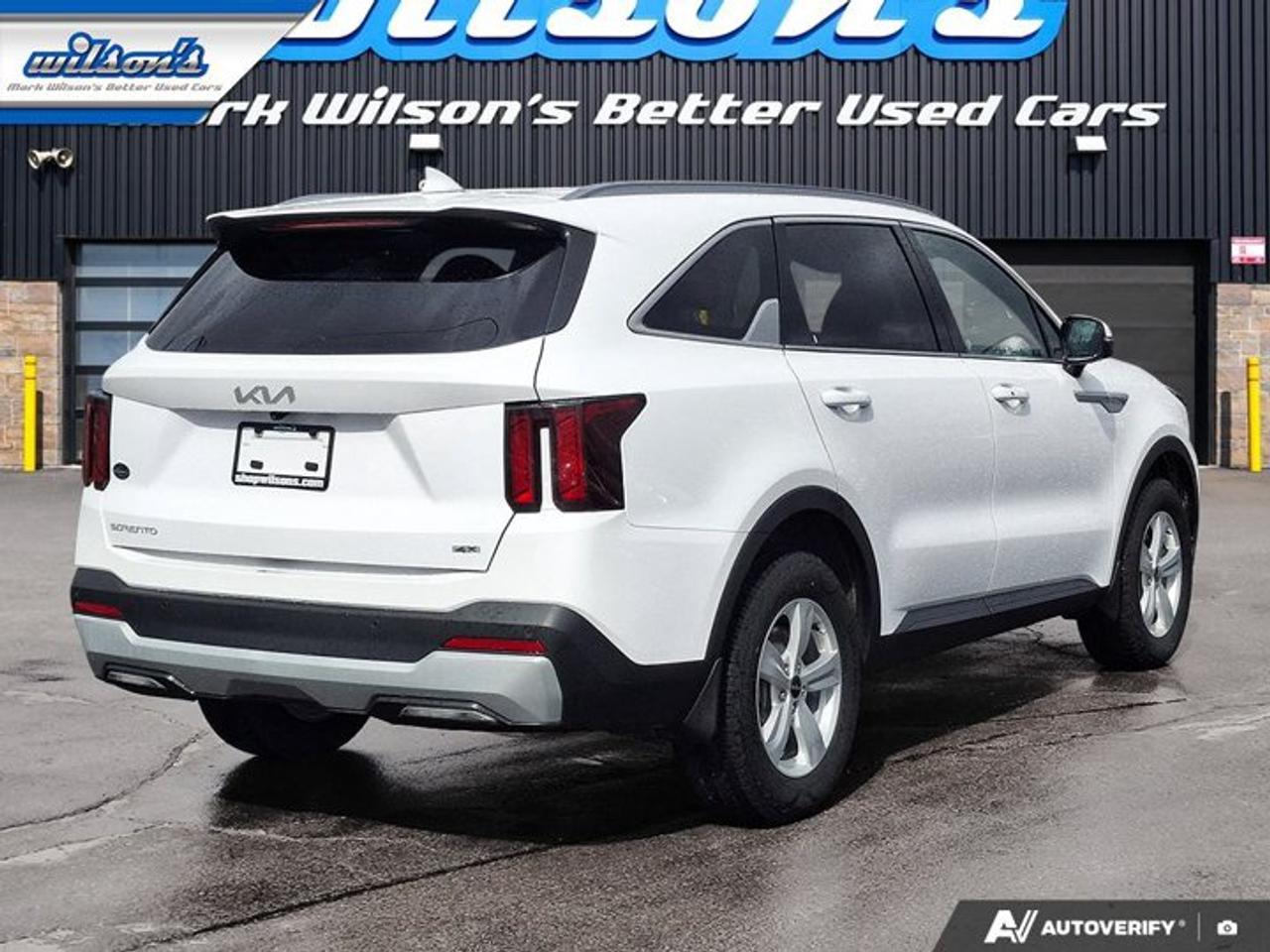 2024 Kia Sorento LX AWD | 3rd Row Seats | Heated Seats | CarPlay + Android | Rear Camera | and More ! Photo