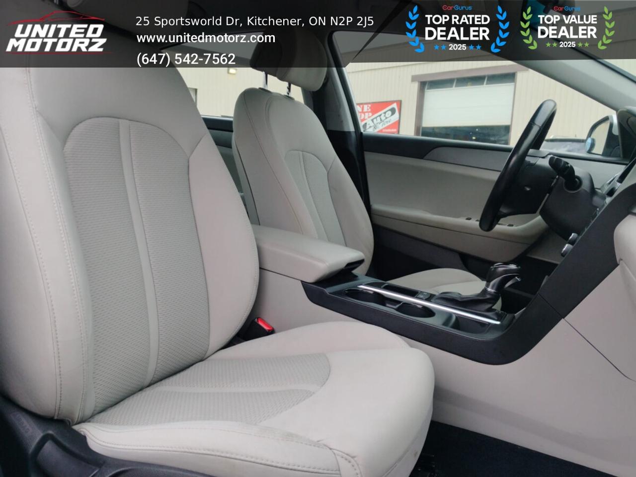 2015 Hyundai Sonata SE~SAFETY CERTIFIED~ 33 SERVICE RECORDS~ Low Kms~ Photo
