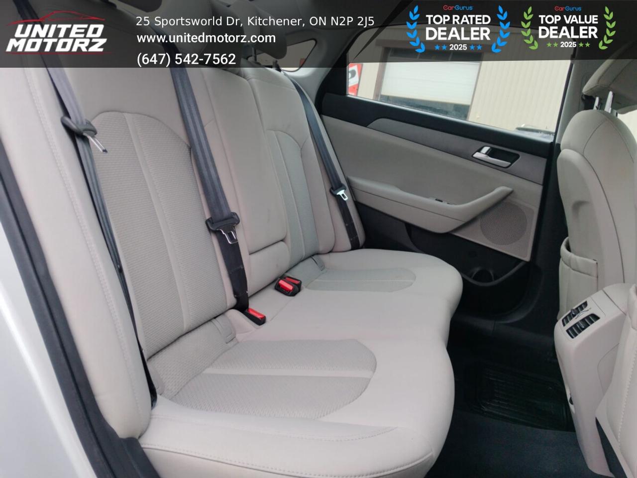 2015 Hyundai Sonata SE~SAFETY CERTIFIED~ 33 SERVICE RECORDS~ Low Kms~ Photo