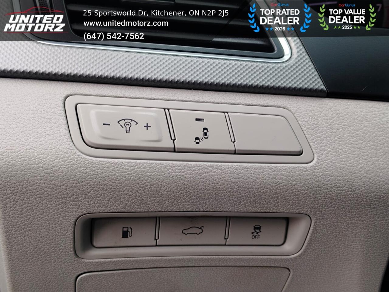 2015 Hyundai Sonata SE~SAFETY CERTIFIED~ 33 SERVICE RECORDS~ Low Kms~ Photo
