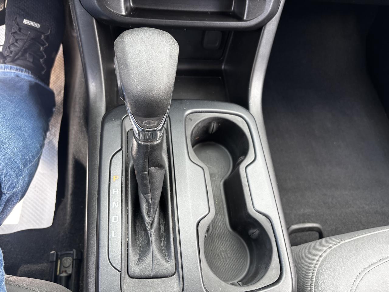 2022 Chevrolet Colorado 2WD, Full Crew Cab, Box liner, USB and AUX Input Photo