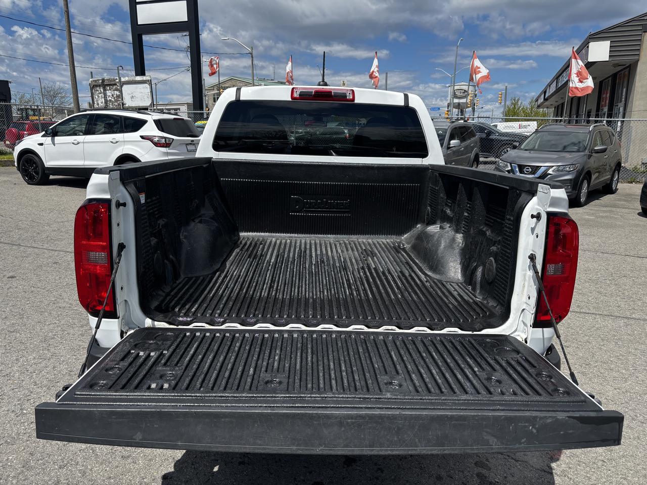 2022 Chevrolet Colorado 2WD, Full Crew Cab, Box liner, USB and AUX Input Photo