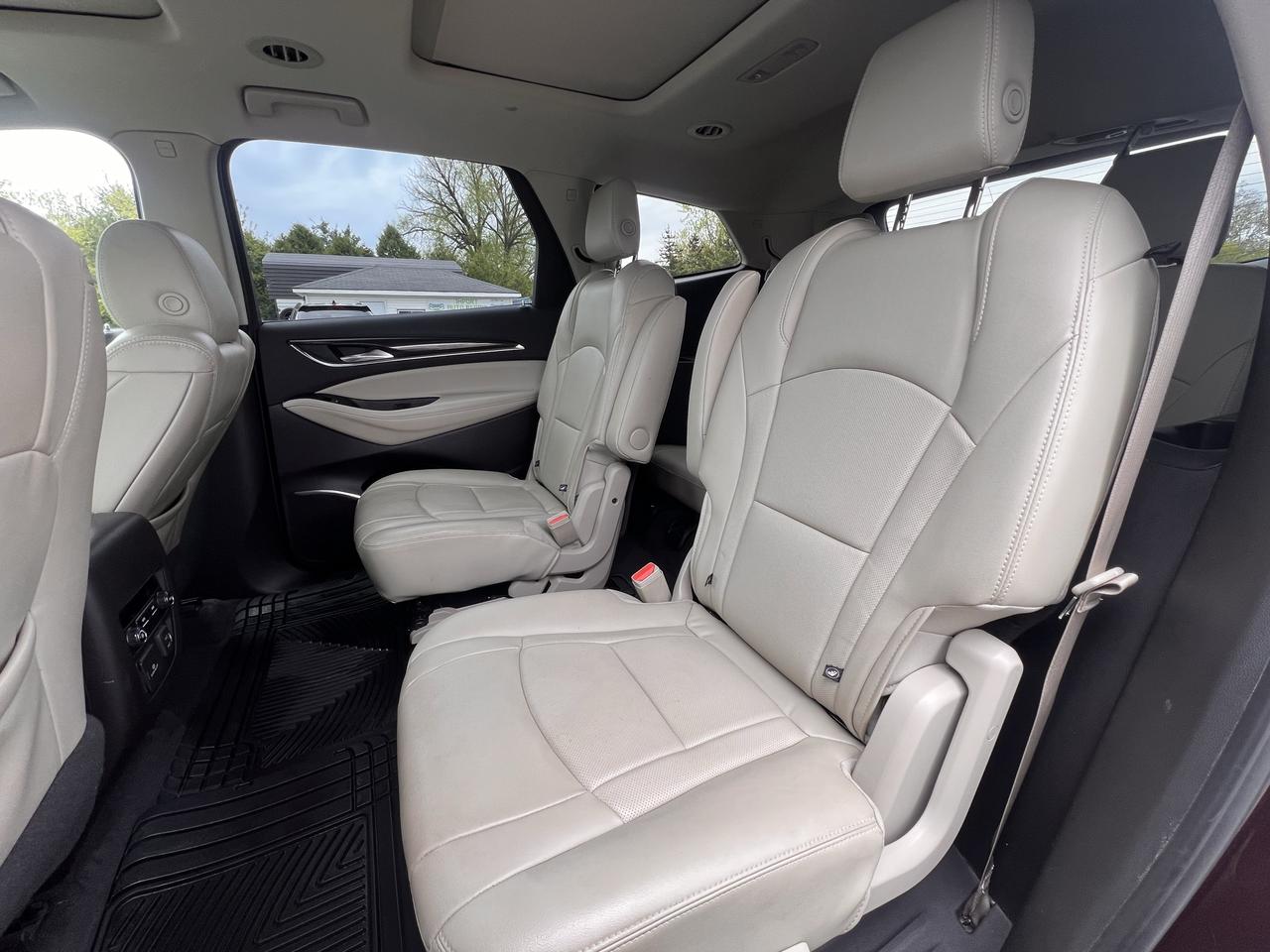 2018 Buick Enclave Essence Photo