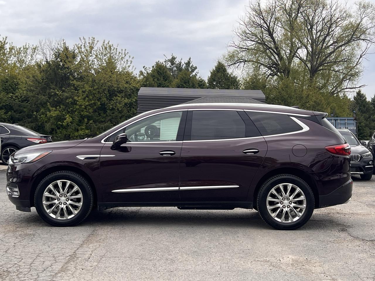 2018 Buick Enclave Essence Photo