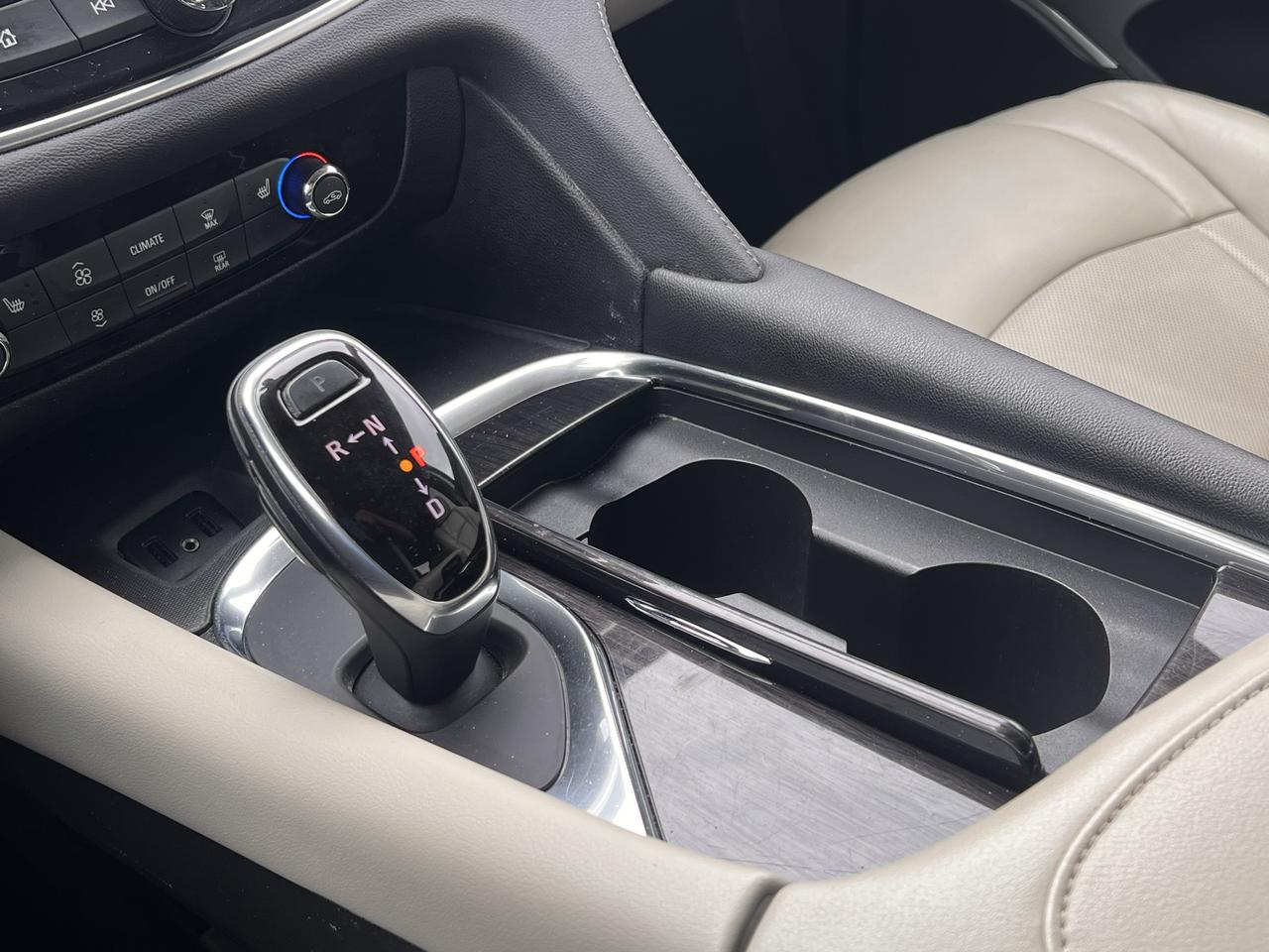 2018 Buick Enclave Essence Photo