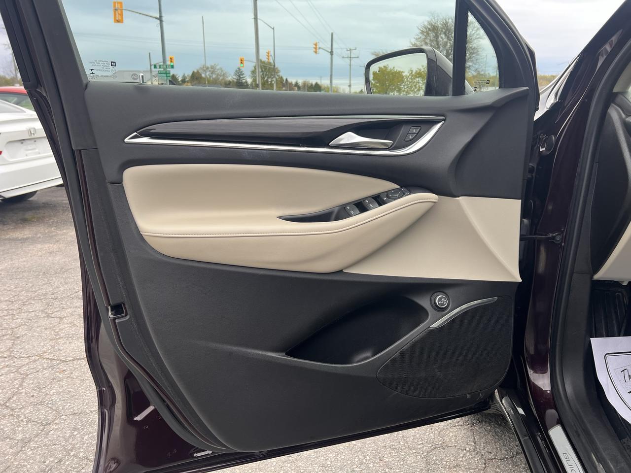 2018 Buick Enclave Essence Photo