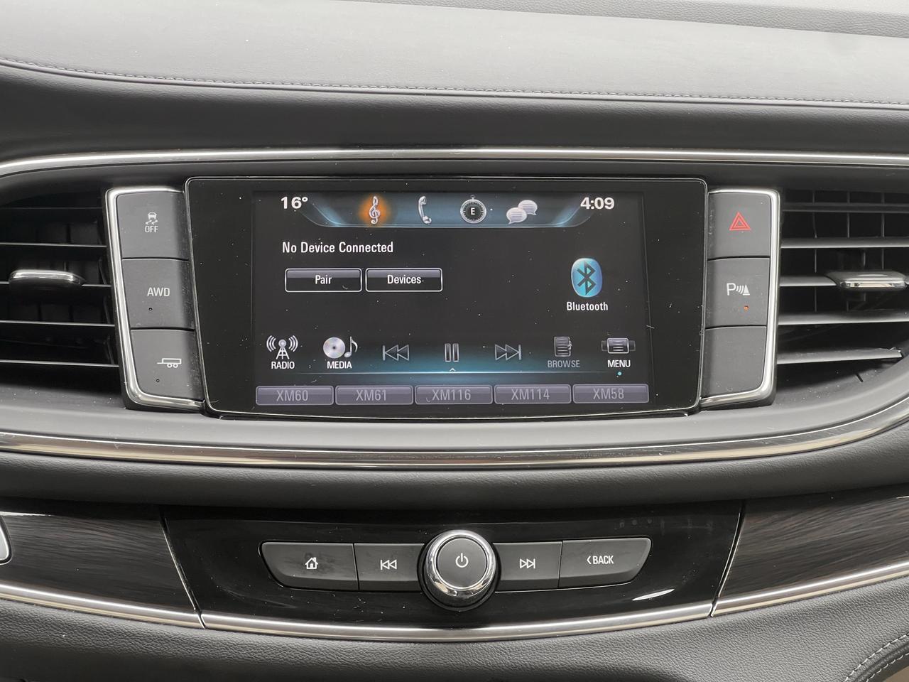2018 Buick Enclave Essence Photo