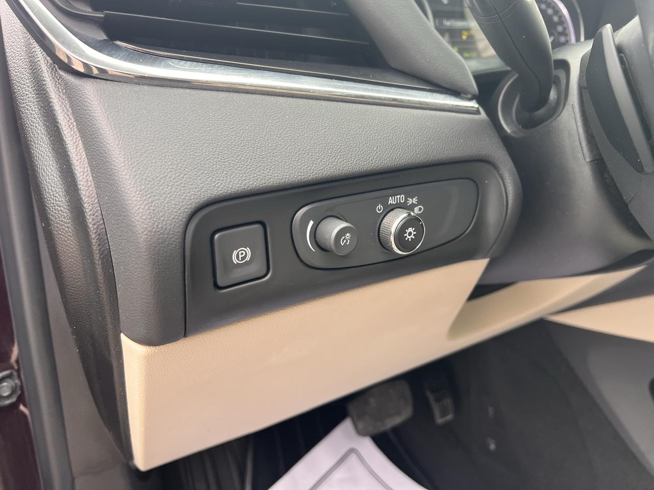 2018 Buick Enclave Essence Photo