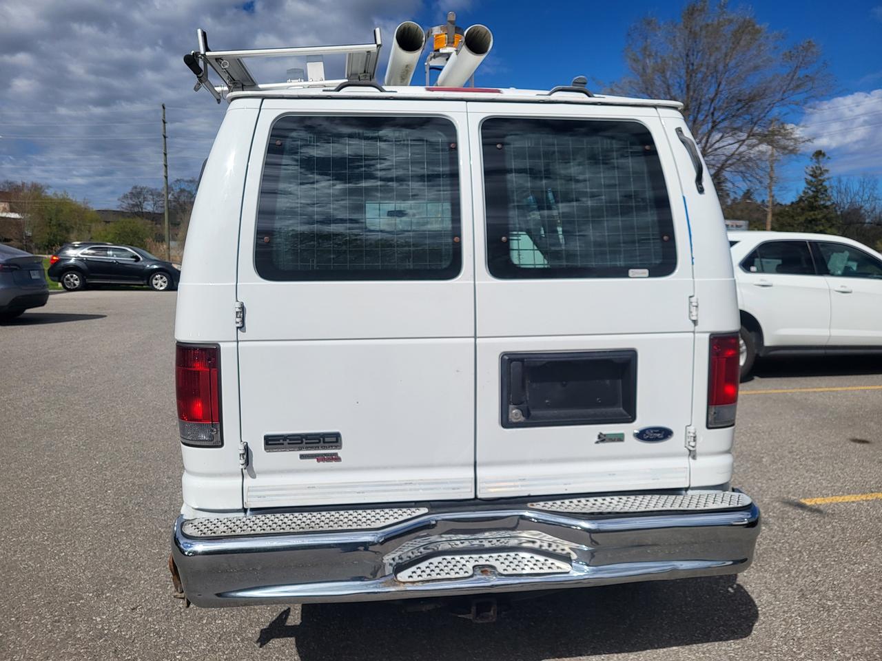 2012 Ford Econoline E-350 Super Duty Commercial Photo