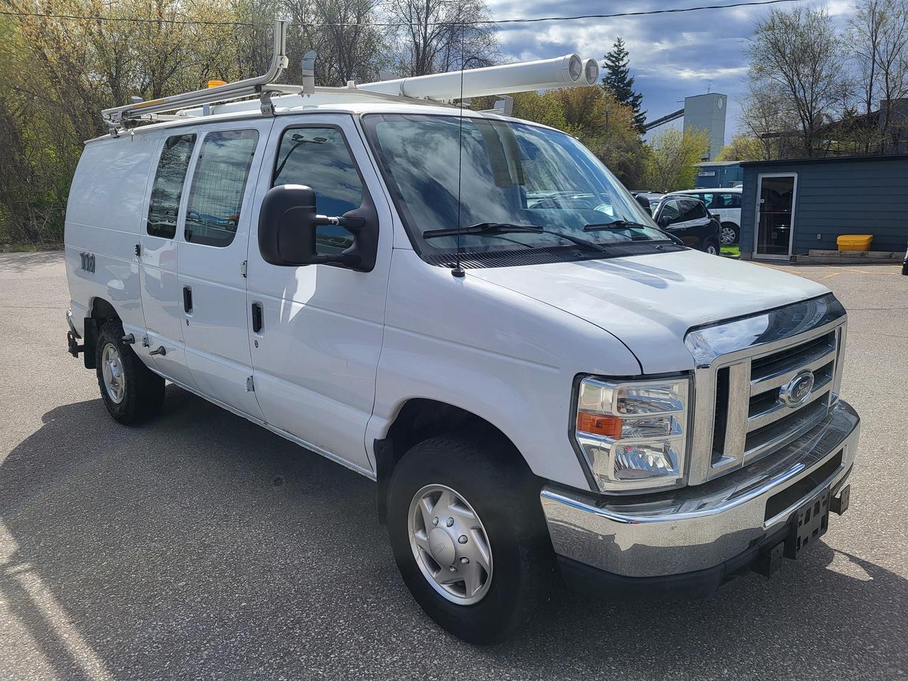 2012 Ford Econoline E-350 Super Duty Commercial Photo