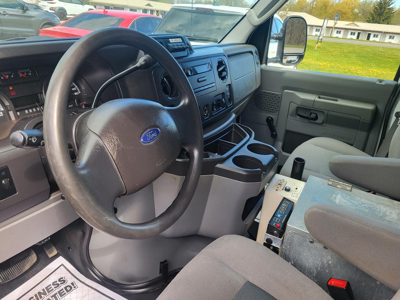 2012 Ford Econoline E-350 Super Duty Commercial Photo