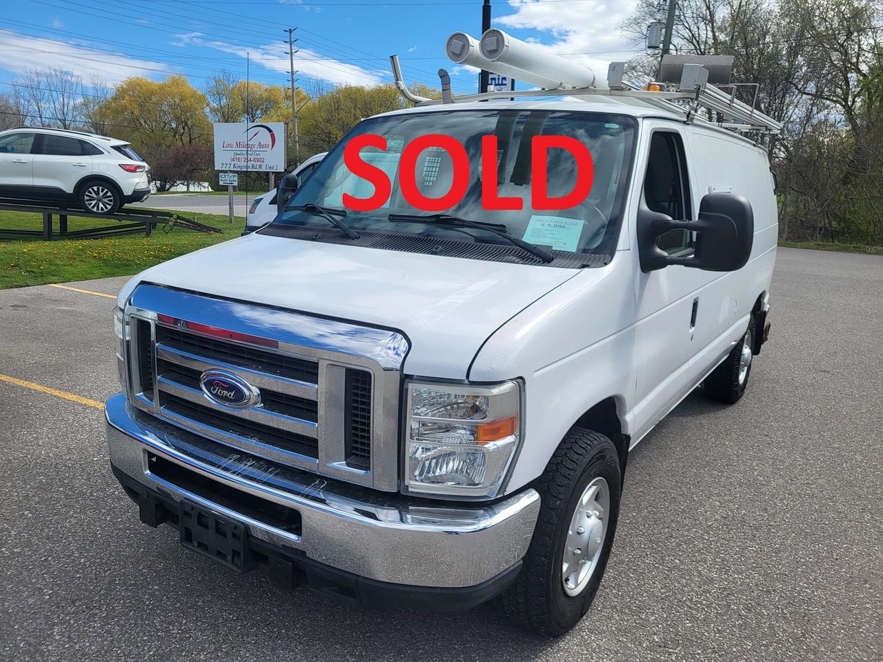 2012 Ford Econoline E-350 Super Duty Commercial Photo0