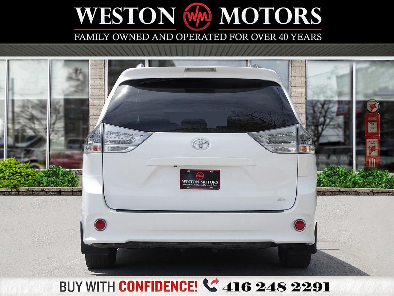 2015 Toyota Sienna SE SPORT*SUNROOF*LEATHER SEATS AND HEATED SEATS Photo3