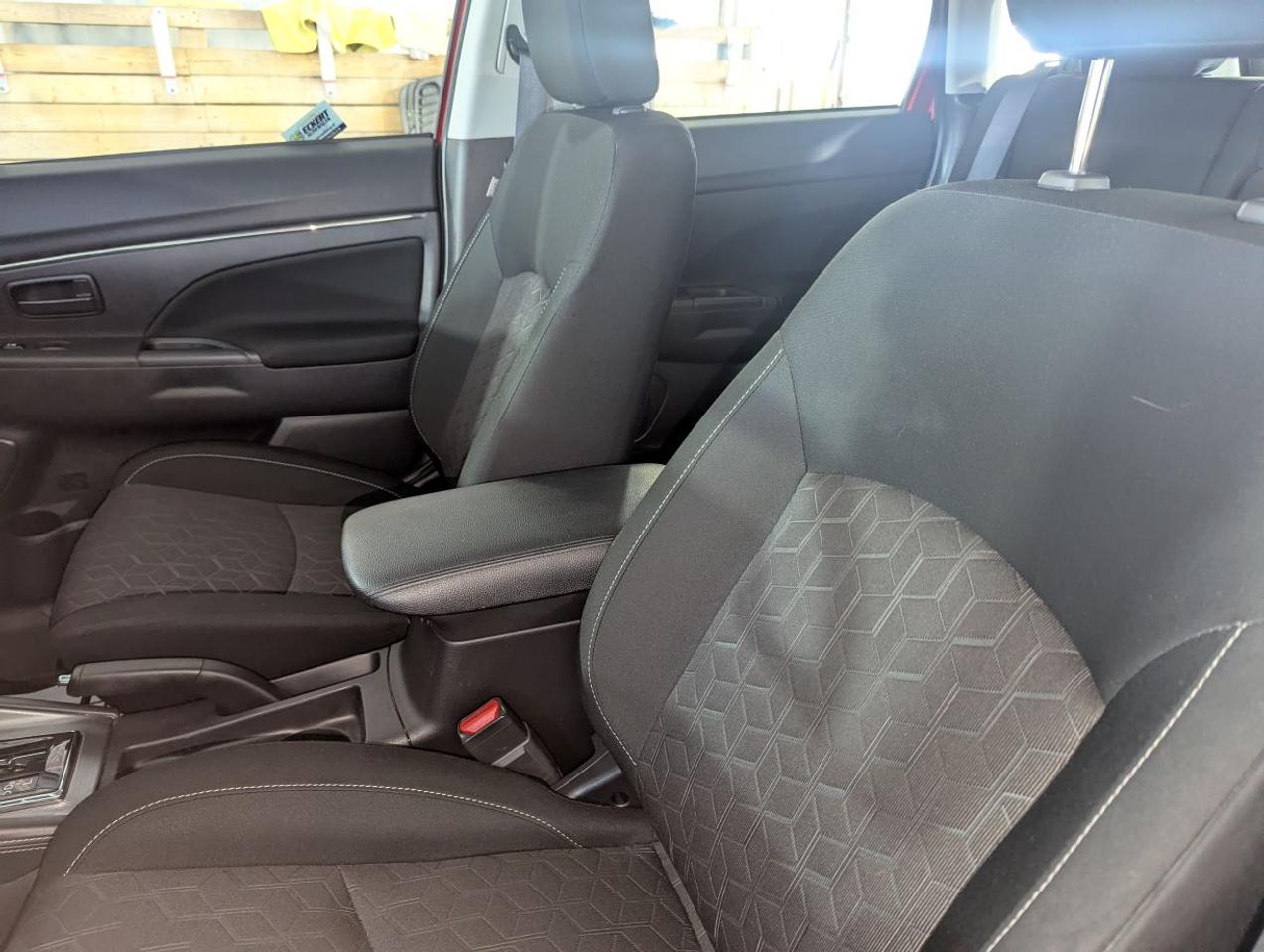 2022 Mitsubishi RVR ES AWC SPORTY LOOKING SUV!! Photo