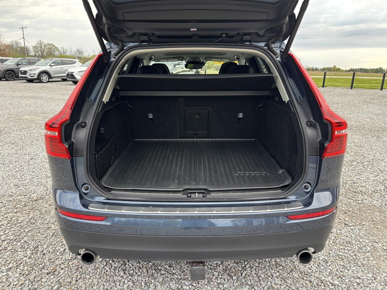2019 Volvo XC60 Momentum ~LEATHER~CLEAR CARFAX~PANO ROOF~ Photo