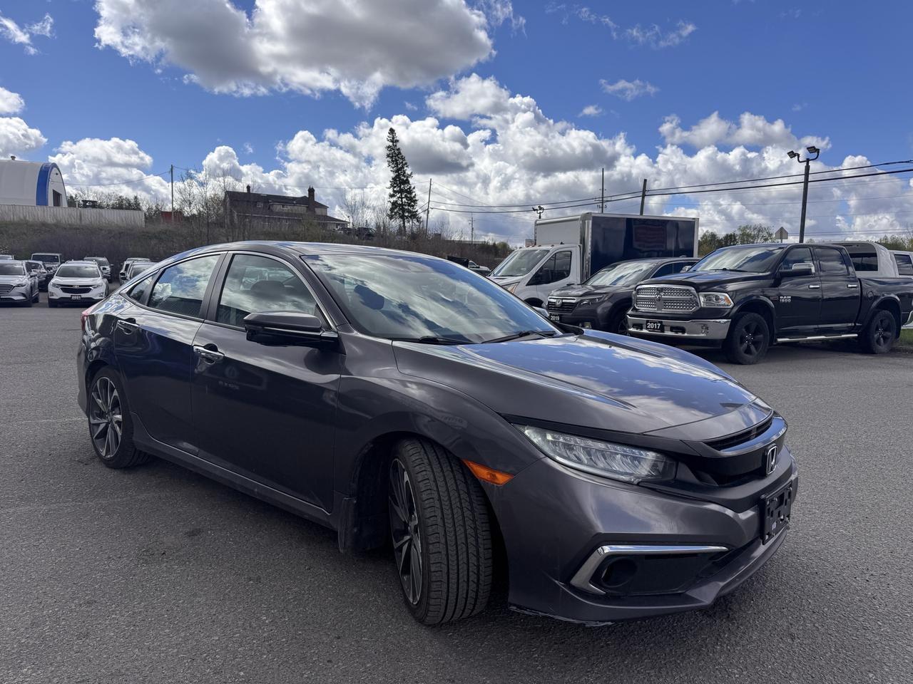 2019 Honda Civic Touring Photo