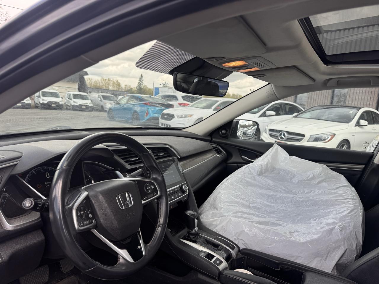 2019 Honda Civic Touring Photo3
