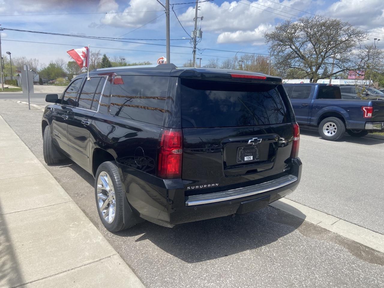 2017 Chevrolet Suburban Premier Photo