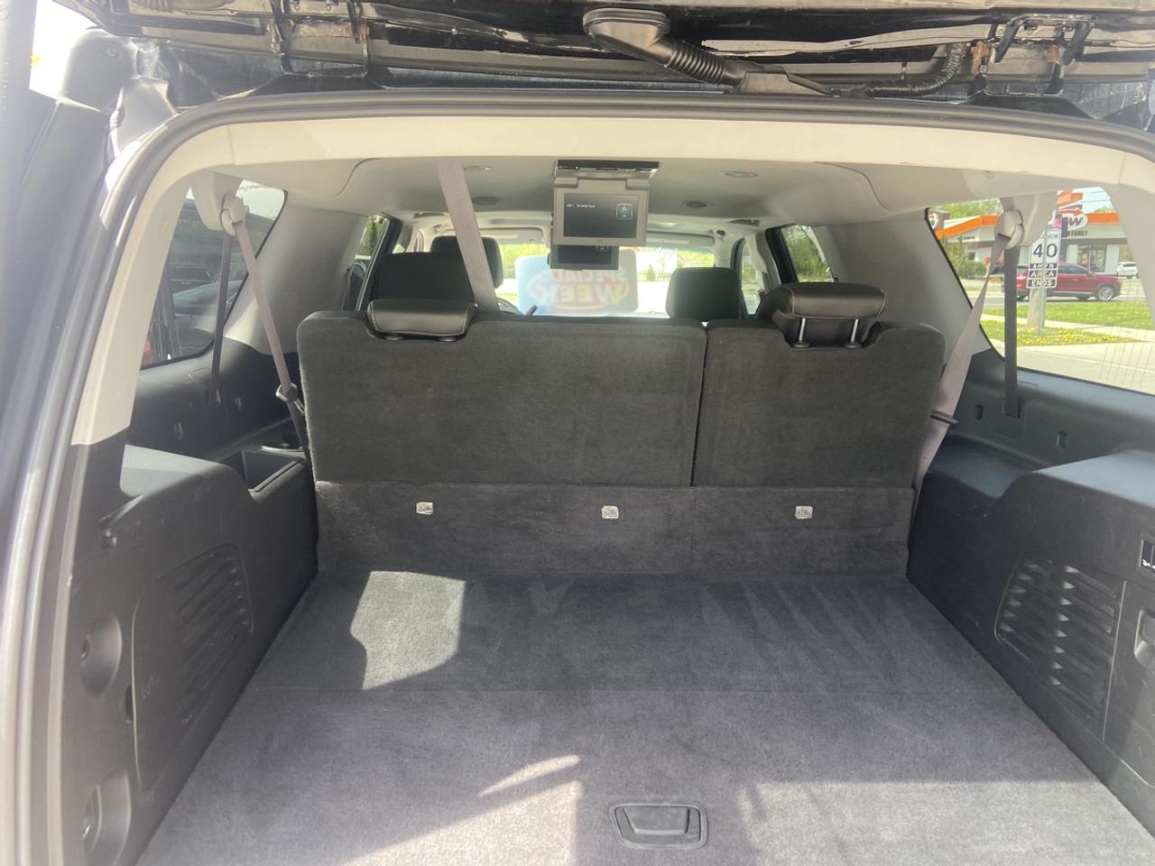 2017 Chevrolet Suburban Premier Photo