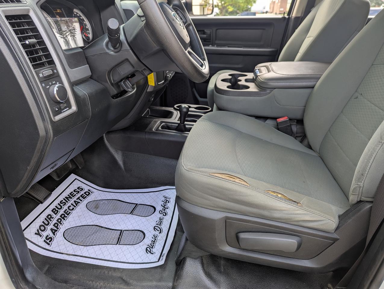 2015 RAM 2500 4X4/CrewCab/8FootBed/MAXILIFT/TommyGate Photo
