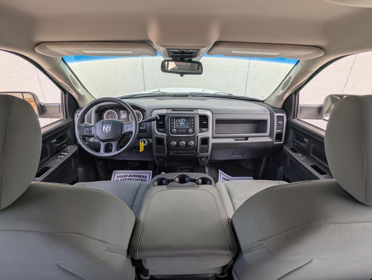 2015 RAM 2500 4X4/CrewCab/8FootBed/MAXILIFT/TommyGate Photo