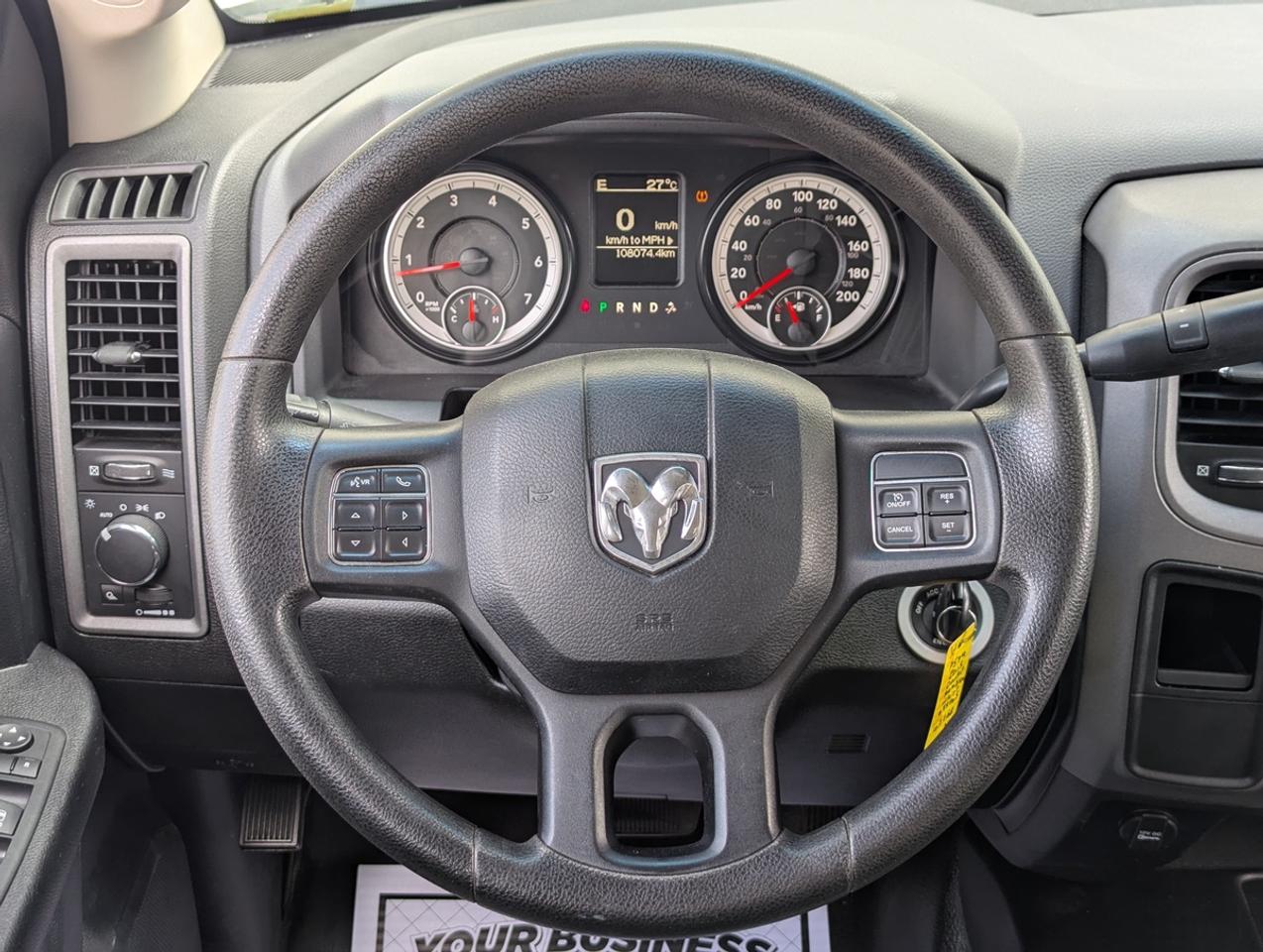2015 RAM 2500 4X4/CrewCab/8FootBed/MAXILIFT/TommyGate Photo